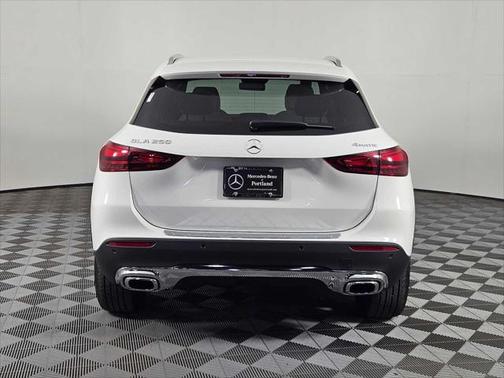 2025 Mercedes-Benz GLA 250 4MATIC