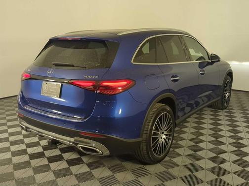 2026 Mercedes-Benz GLC 300 4MATIC