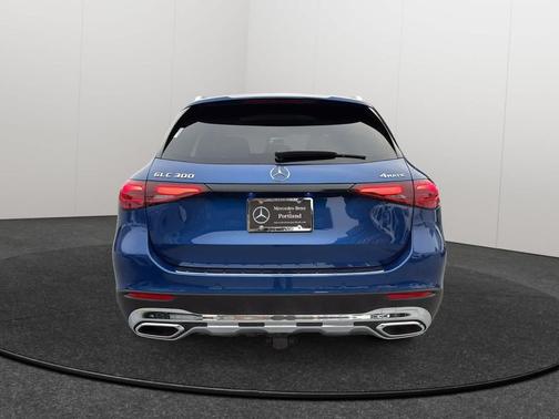 2026 Mercedes-Benz GLC 300 4MATIC