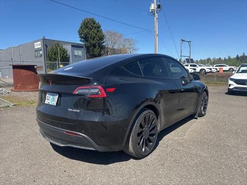 2022 Tesla Model Y Performance Dual Motor All-Wheel Drive