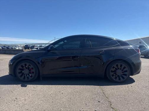 2022 Tesla Model Y Performance Dual Motor All-Wheel Drive