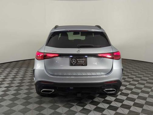2026 Mercedes-Benz GLC 300 4MATIC