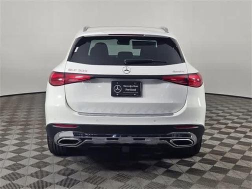 2025 Mercedes-Benz GLC 300 4MATIC