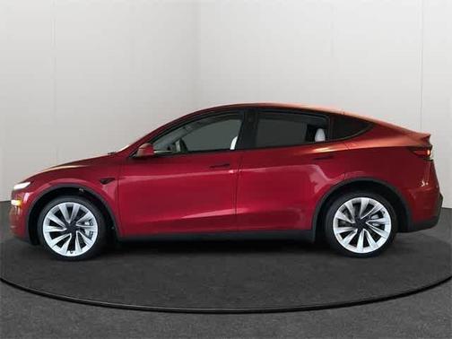 2026 Tesla Model Y AWD