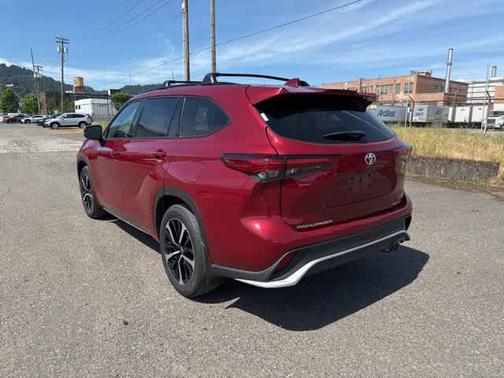 2022 Toyota Highlander XSE