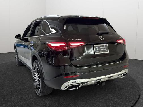 2026 Mercedes-Benz GLC 300 4MATIC