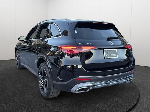 2026 Mercedes-Benz GLC 300 4MATIC