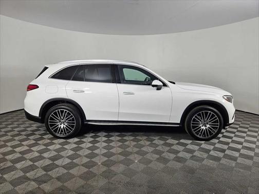 2025 Mercedes-Benz GLC 300 4MATIC