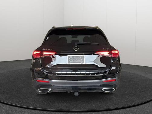 2026 Mercedes-Benz GLC 300 4MATIC