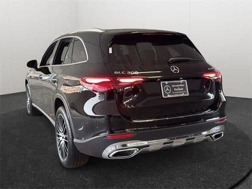2025 Mercedes-Benz GLC 300 4MATIC