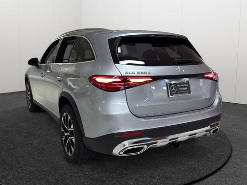2025 Mercedes-Benz GLC 350e Base