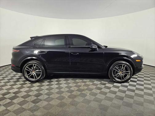 2022 Porsche Cayenne Platinum Edition