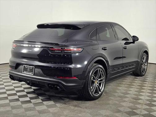 2022 Porsche Cayenne Platinum Edition