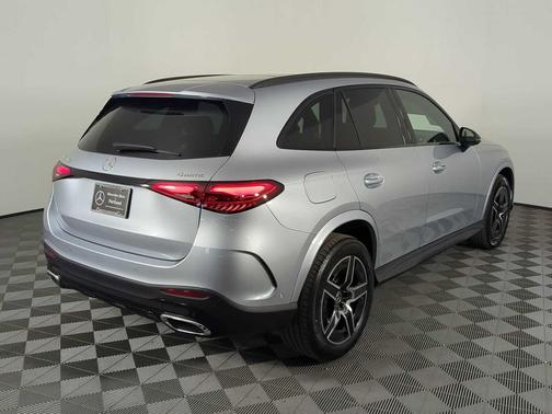 2026 Mercedes-Benz GLC 300 4MATIC