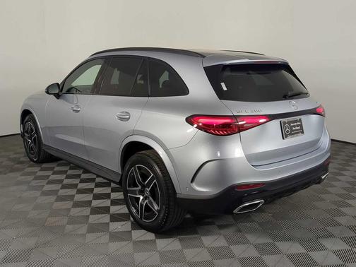 2026 Mercedes-Benz GLC 300 4MATIC