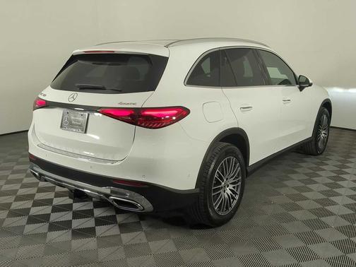 2026 Mercedes-Benz GLC 300 4MATIC