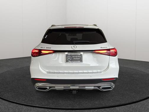2026 Mercedes-Benz GLC 300 4MATIC
