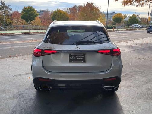 2026 Mercedes-Benz GLC 300 4MATIC