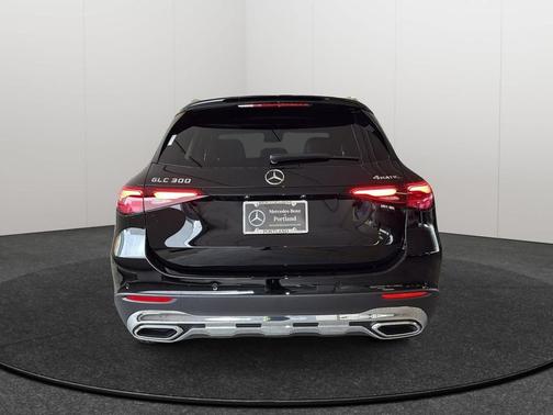 2026 Mercedes-Benz GLC 300 4MATIC