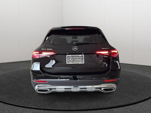 2026 Mercedes-Benz GLC 300 4MATIC