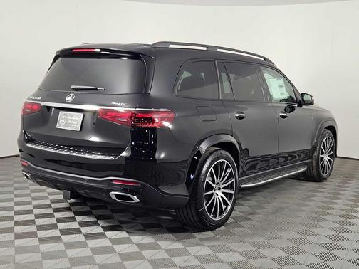 2025 Mercedes-Benz GLS 450 4MATIC