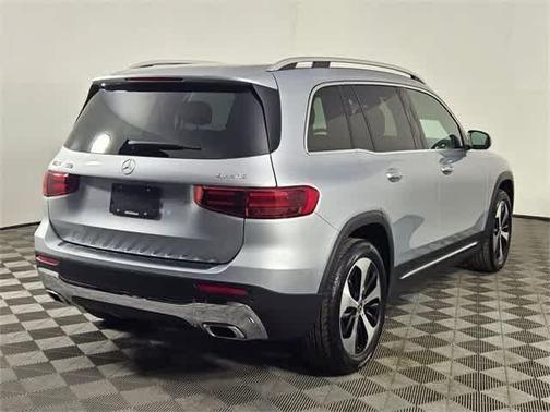 2025 Mercedes-Benz GLB 250 4MATIC