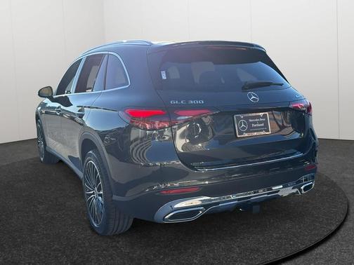 2026 Mercedes-Benz GLC 300 4MATIC