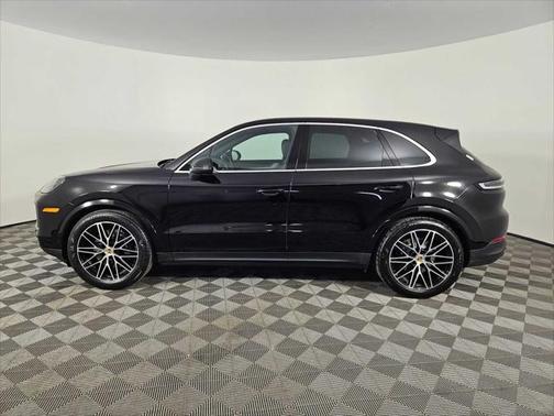 2024 Porsche Cayenne AWD