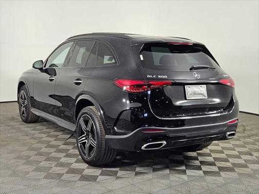 2025 Mercedes-Benz GLC 300 4MATIC
