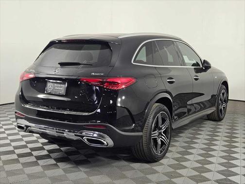 2025 Mercedes-Benz GLC 350e Base