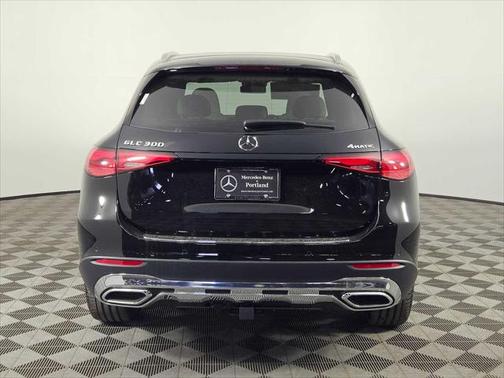 2025 Mercedes-Benz GLC 300 4MATIC