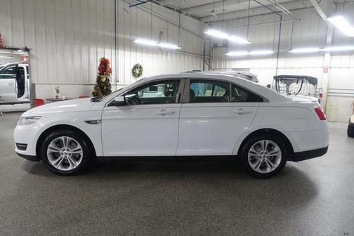 2015 Ford Taurus SEL