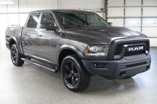Granite Crystal Metallic Clearcoat 2019 RAM 1500 SLT