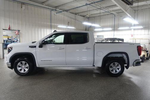 Summit White 2023 GMC Sierra 1500 SLE