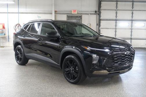 Mosaic Black Metallic 2025 Chevrolet Trax FWD ACTIV