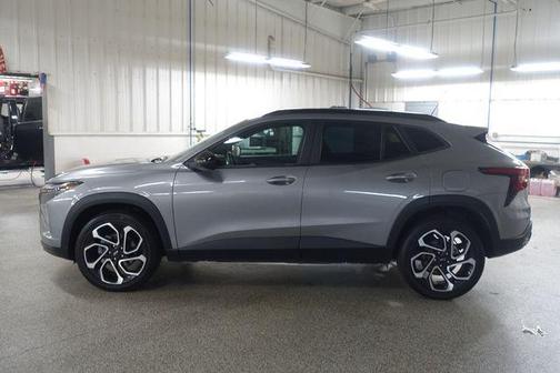 Sterling Gray Metallic 2024 Chevrolet Trax FWD 2RS