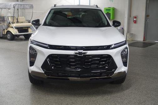 Summit White 2026 Chevrolet Trax FWD ACTIV