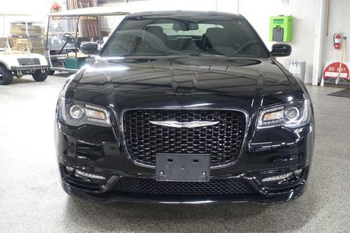 2019 Chrysler 300 S