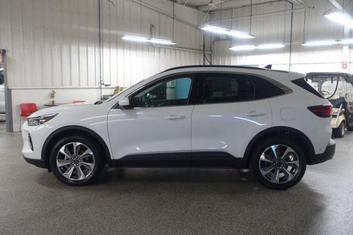 Star White Metallic Tri-Coat 2023 Ford Escape Platinum