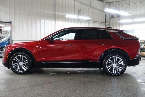 2024 Cadillac LYRIQ Luxury w/1SD