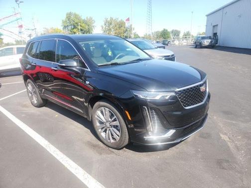 2022 Cadillac XT6 Premium Luxury FWD