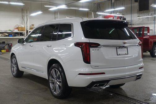 2025 Cadillac XT6 Premium Luxury AWD