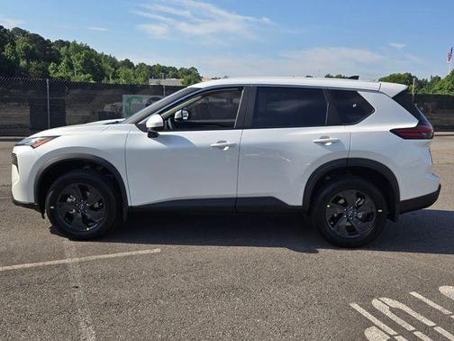 Everest White P 2026 Nissan Rogue SV
