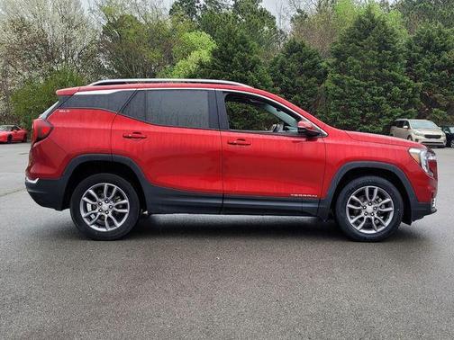 Cayenne Red 2022 GMC Terrain SLT