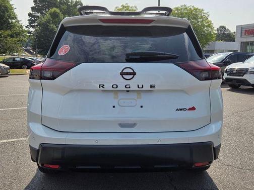 Everest White P 2026 Nissan Rogue Rock Creek