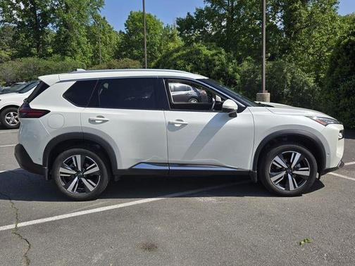 White 2023 Nissan Rogue SL