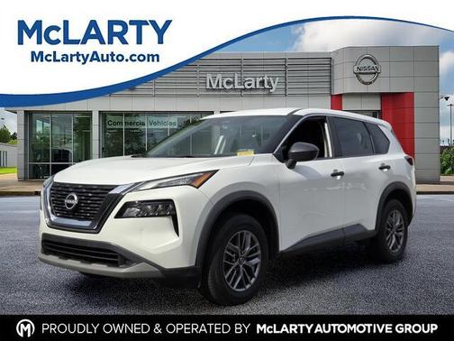 Glacier White 2023 Nissan Rogue S