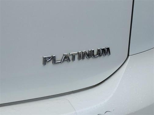 2015 Nissan Quest Platinum