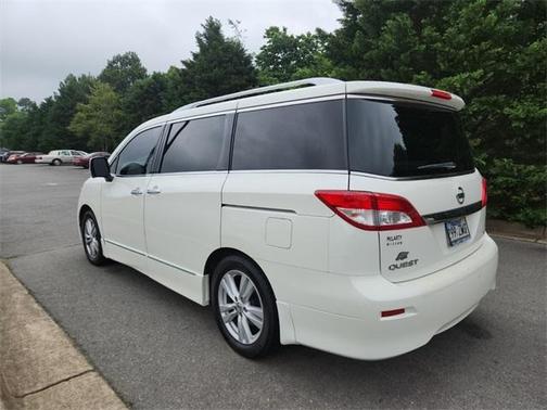 2015 Nissan Quest Platinum