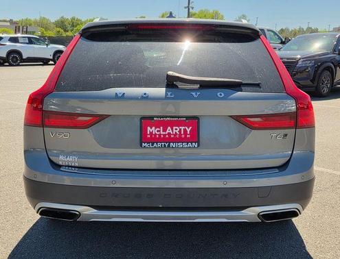 2017 Volvo V90 Cross Country T6